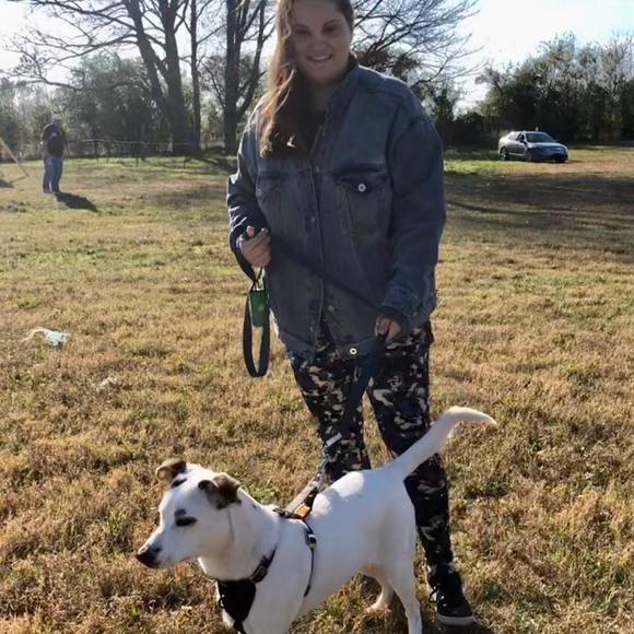 Meet your Posher, Lacey - Picture 1 of 1